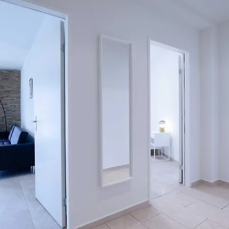 Zh Gold 1 - Hitrental Διαμέρισμα